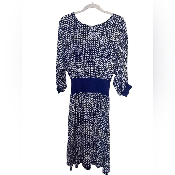 Anthropologie Maeve Gemma Blue
Geometric Print
Dolman Sleeve Dress - Picture 5 of 7